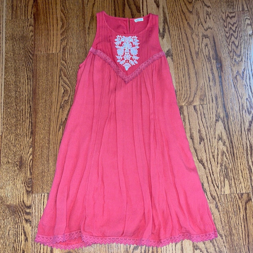 Hollister, cranberry colored halter top dress, like new, (size: adult xs)